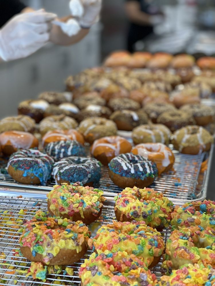 Purvé Donut Stop Purvé Donut Stop