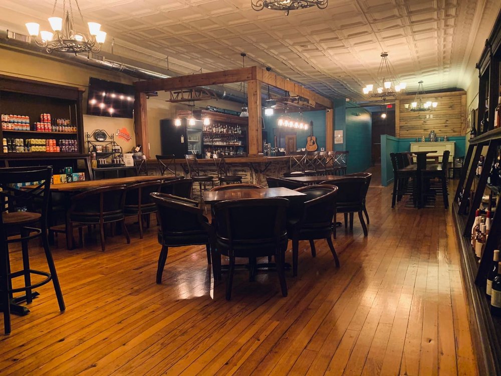 Trackside Bourbon Beer & Vino