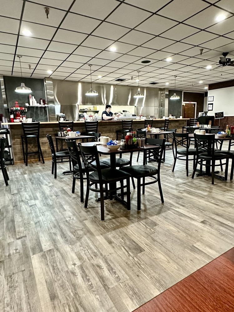 Heidi's Family Restaurant, Anchorage Roadtrippers