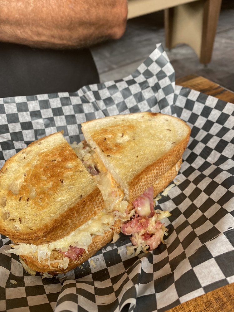 Duke's Upper Deck Cafe