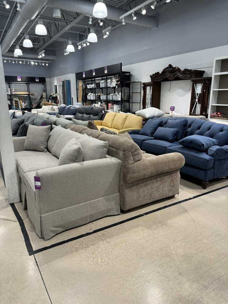 Wayfair Outlet