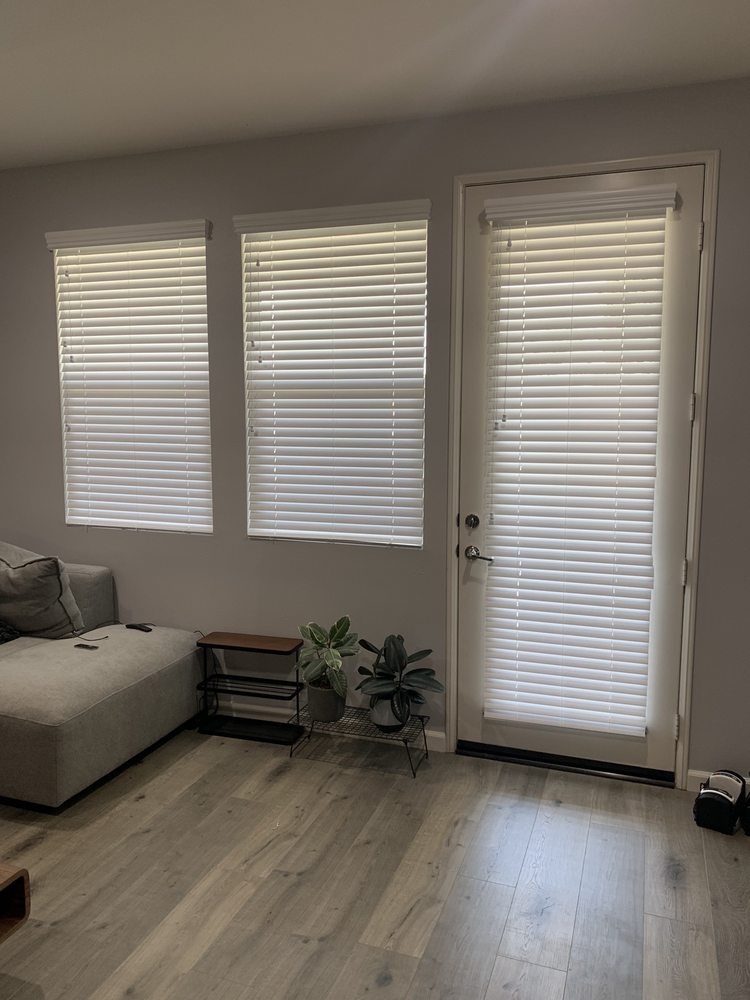 image of business Carreras Carpet & Blinds