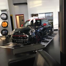 Mini Cooper Ann Arbor >> Mini Of Ann Arbor 10 Photos 11 Reviews Car Dealers 3500 Mini Cooper Ann Arbor >> Mini Of Ann Arbor 10 Photos 11 Reviews Car Dealers 3500