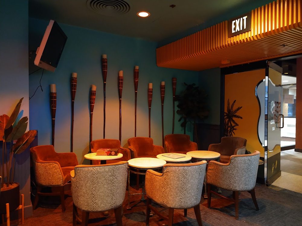 False Eyedoll Lounge - Duluth