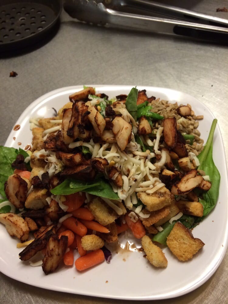 Great Salad With Chicken Yelp Photo Of Round Table Marina Ca United States Great Salad With