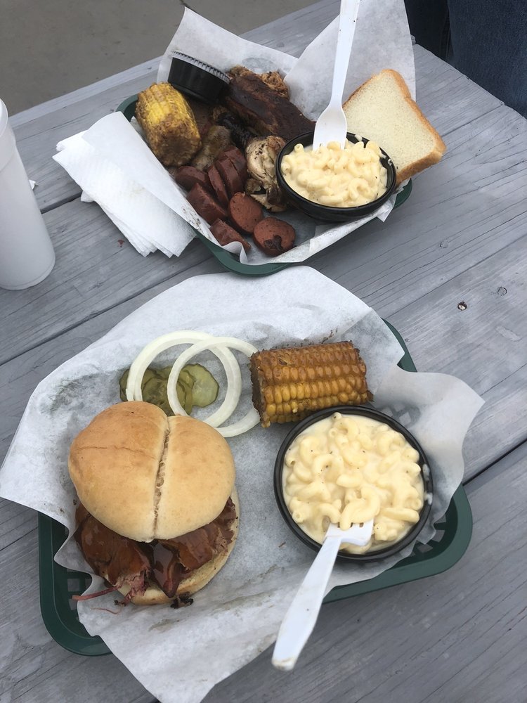Rolling Smoke's BBQ & Catering