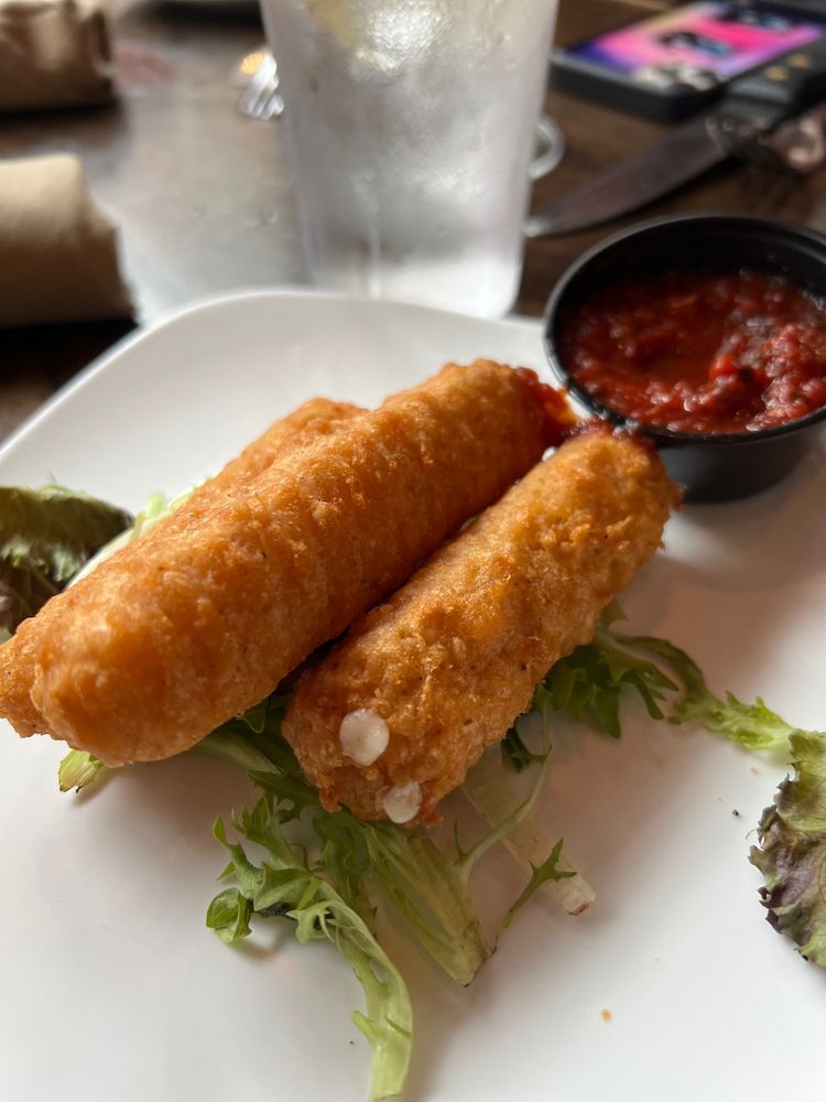 Founding Fathers Sports Bar & Grill