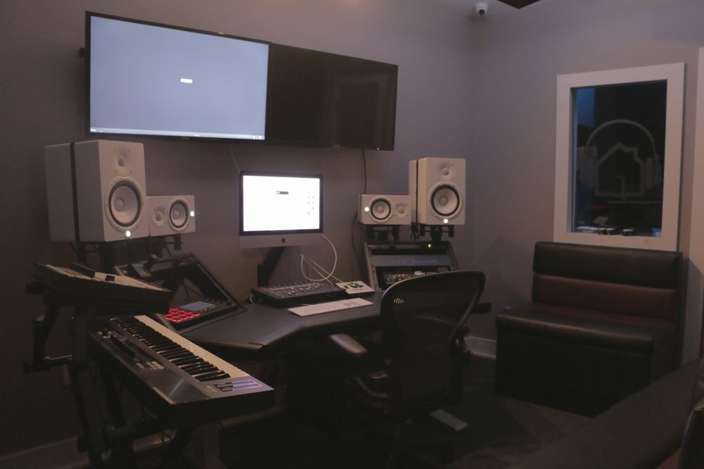 Loud House Studios Buckhead 11 Photos Recording & Rehearsal Studios 2115 Liddell Dr Ne