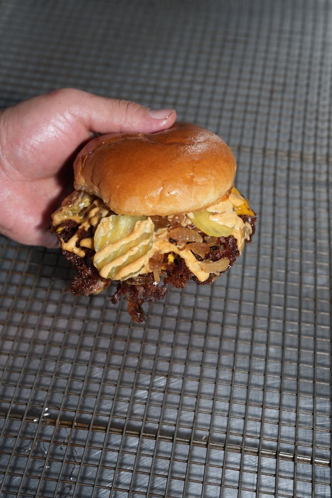 GUSTOS burgers + stuff