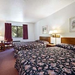 Super 8 Hotel Independence Ia Hotels 2000 1st St Photo Of Super 8 Hotel Independence Ia United States