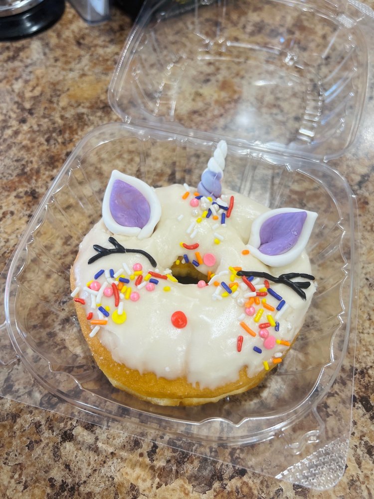 S & S Donut and Bake Shop and Deli