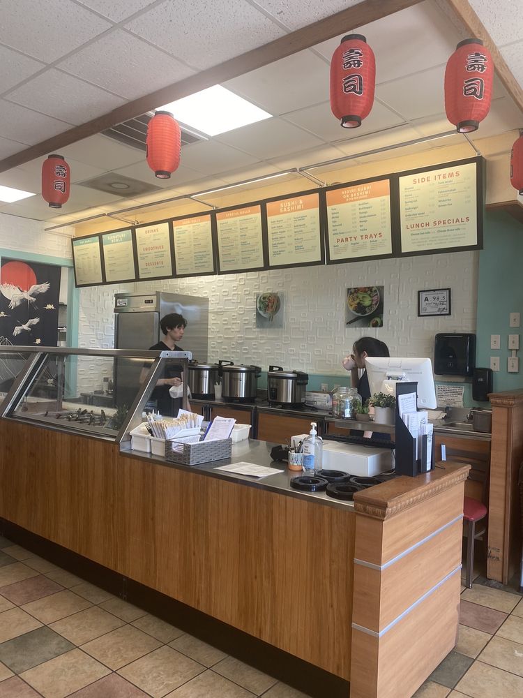 Oishii Poke And Sushi