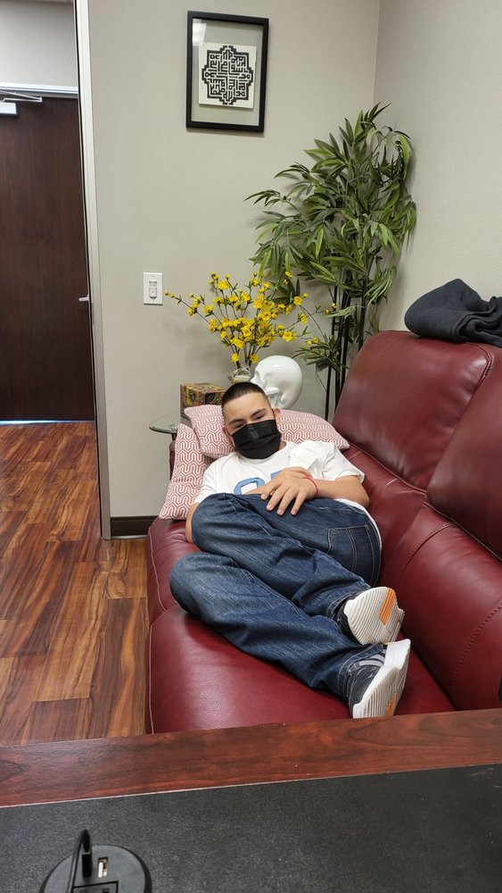 image of business K&H Dental