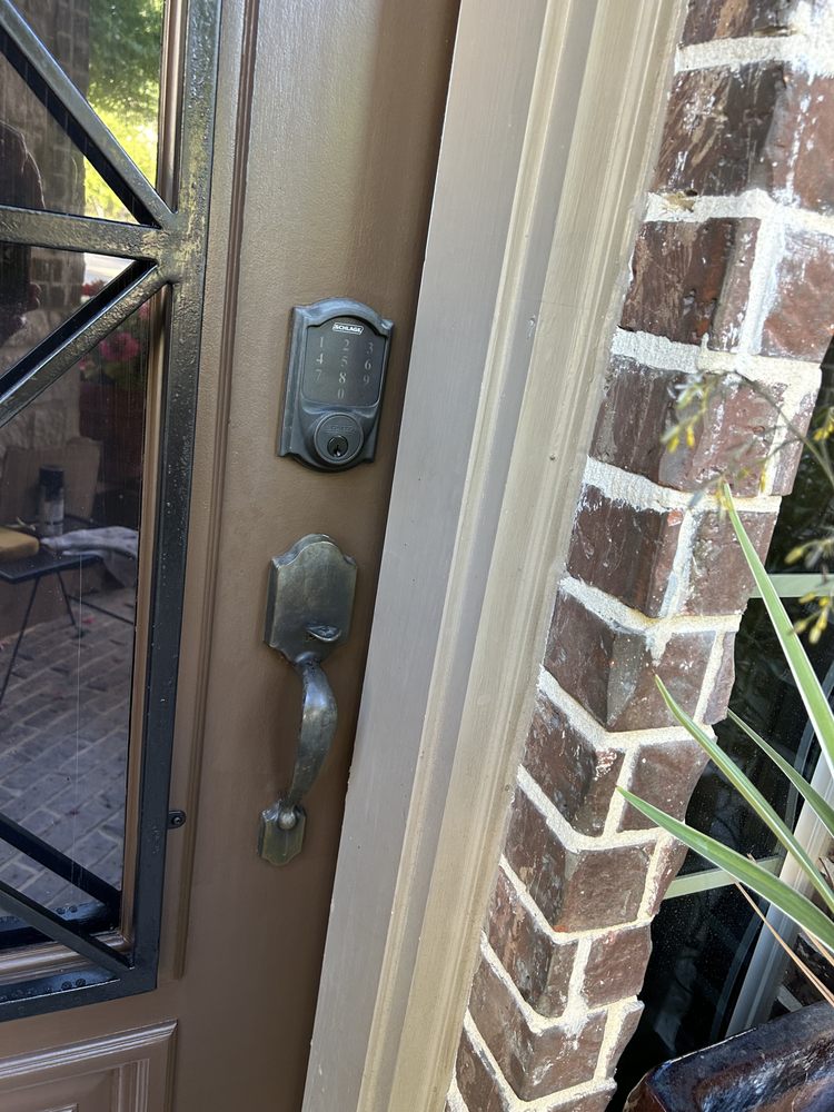 Priest Lock and Key