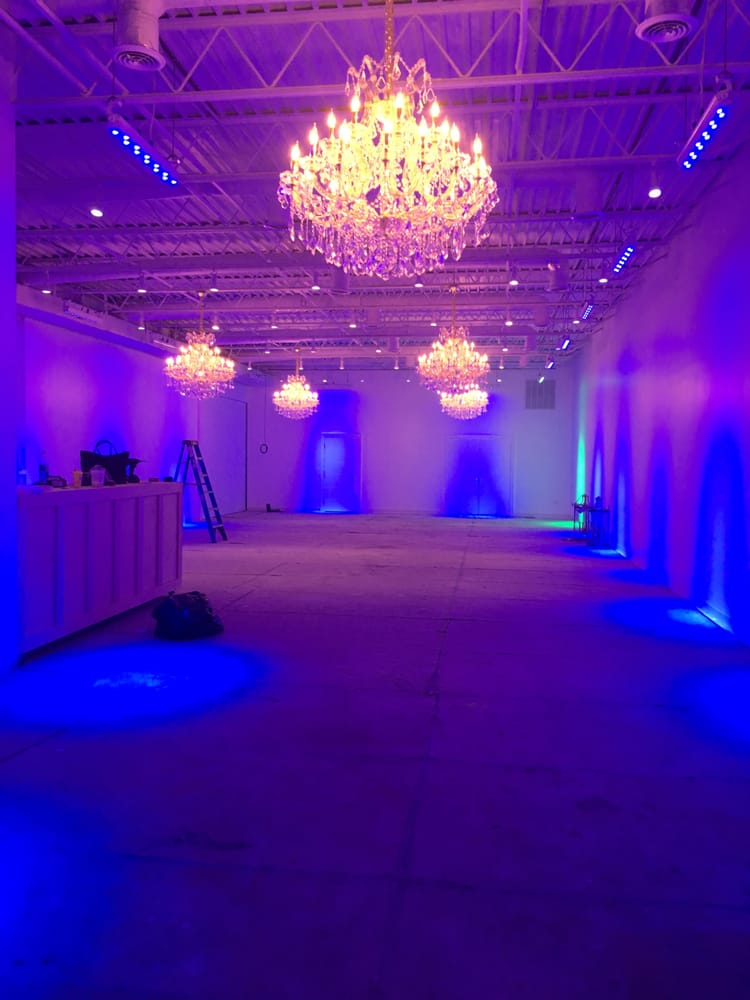 Lights on Kent 28 Photos Venues & Event Spaces Bedford Stuyvesant