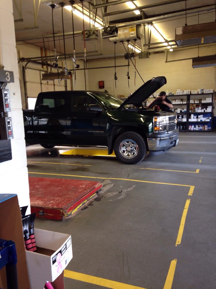 Prompto 10 minute oil change Oil Change Stations 6 Thomas Point Rd