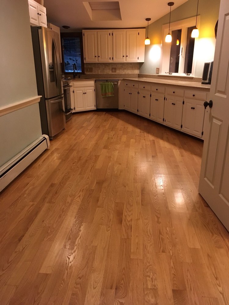 image of business Universal Hardwood Flooring