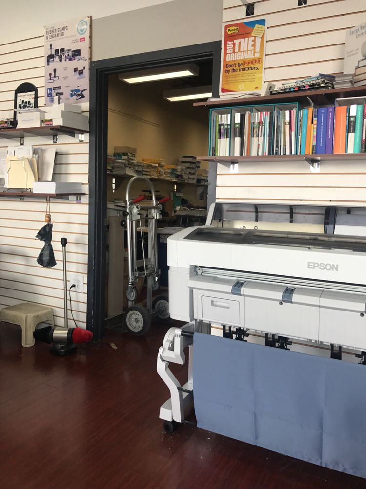 Dadeland Printing Printing Services 5810 Commerce Ln, South Miami