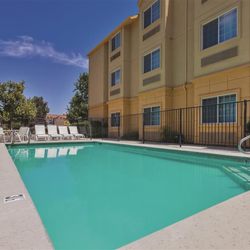 La Quinta Inn Suites Tulare 48 Photos 46 Reviews Hotels Photo Of La Quinta Inn Suites Tulare Ca United States