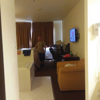 Quality Inn Suites Hotels 32 Photos 13 Reviews 1691 S