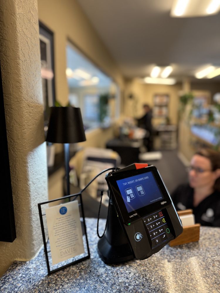 Davis Chiropractic Image