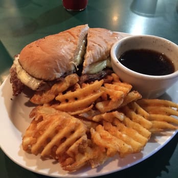 387 Restaurant Beer Parlor 28 Photos 67 Reviews Bar Photo Of 387 Restaurant Beer Parlor Munising Mi United States French