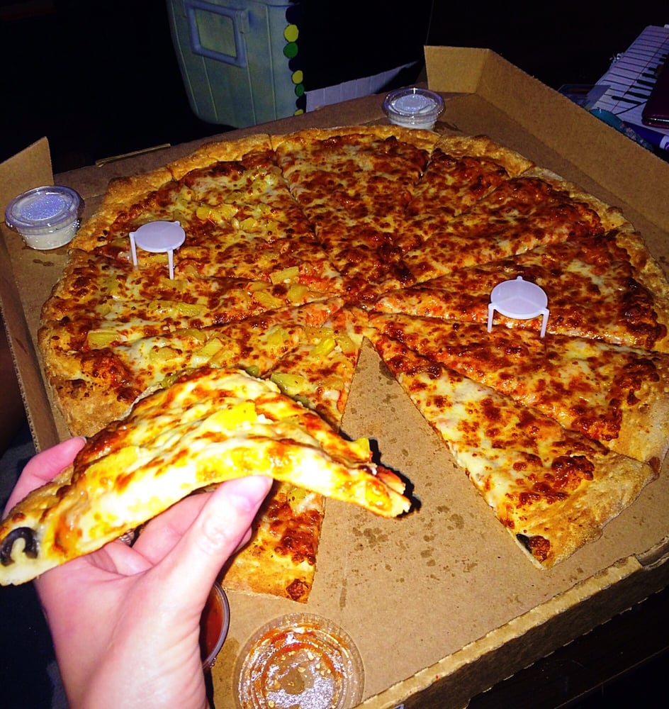 Mad Mushroom Pizza - 14 Reviews - Pizza - 561 S Broadway ...