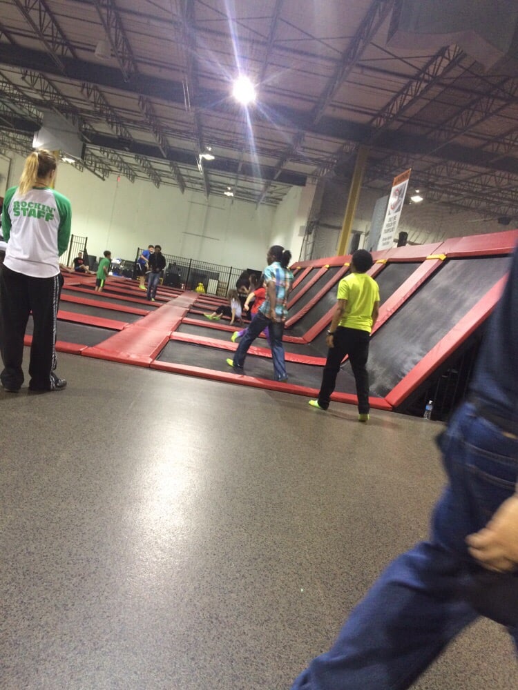 Xtreme Trampolines CLOSED 20 Photos & 48 Reviews Trampoline Parks