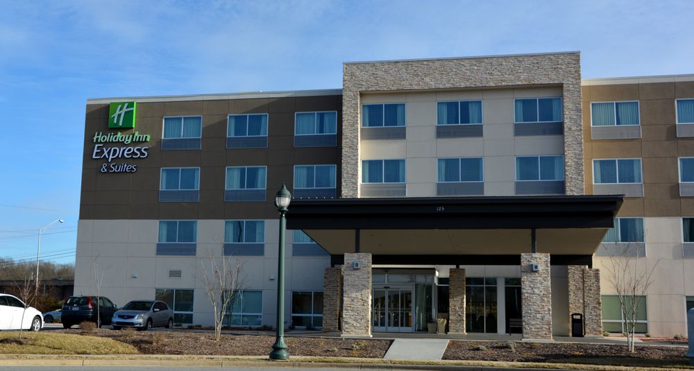 Holiday Inn Express & Suites Salisbury