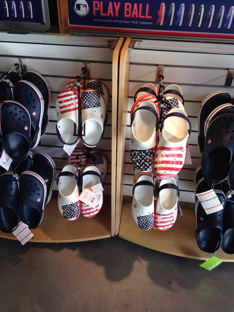 Crocs 11 Reviews Shoe Stores 200 State St, Boston