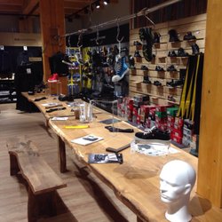 Snickers Workwear Concept Store - 19 Photos - Uniforms - Küsterland ... Snickers Workwear Concept Store - 19 Photos - Uniforms - Küsterland ...