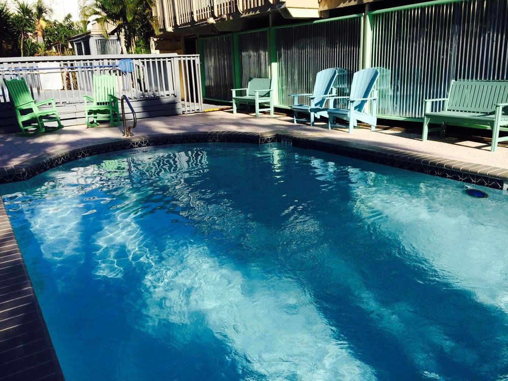 Upper Deck Hotel and Bar 49 Photos & 18 Reviews Hotels 120 E Atol