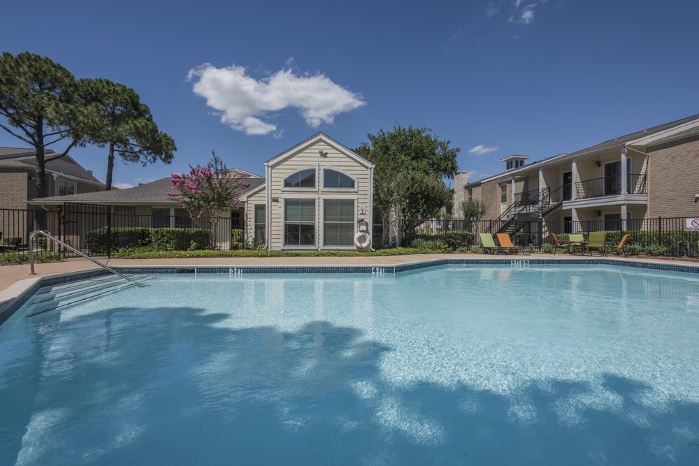 Hollyview Apartments 34 Photos & 13 Reviews Apartments 5555 Holly