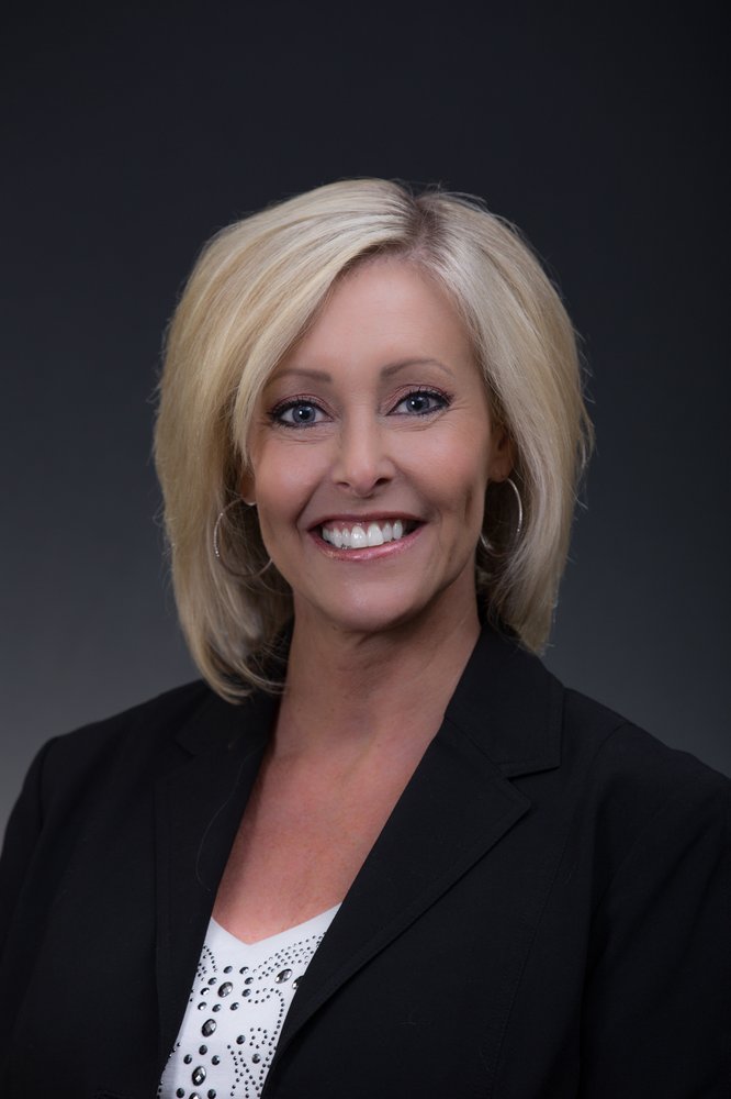 Julie Bradshaw Realty ONE Group Real Estate Agents 3530 S Val